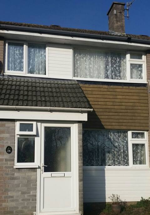 outside view of front of house