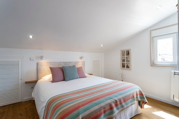 Qendra Historike e Qytetit të Lisbonës - Apartament i bollshëm dhe natyror me dritë