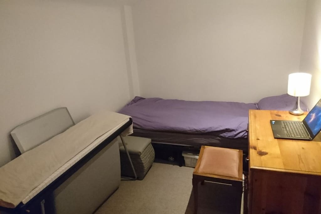 the room 2