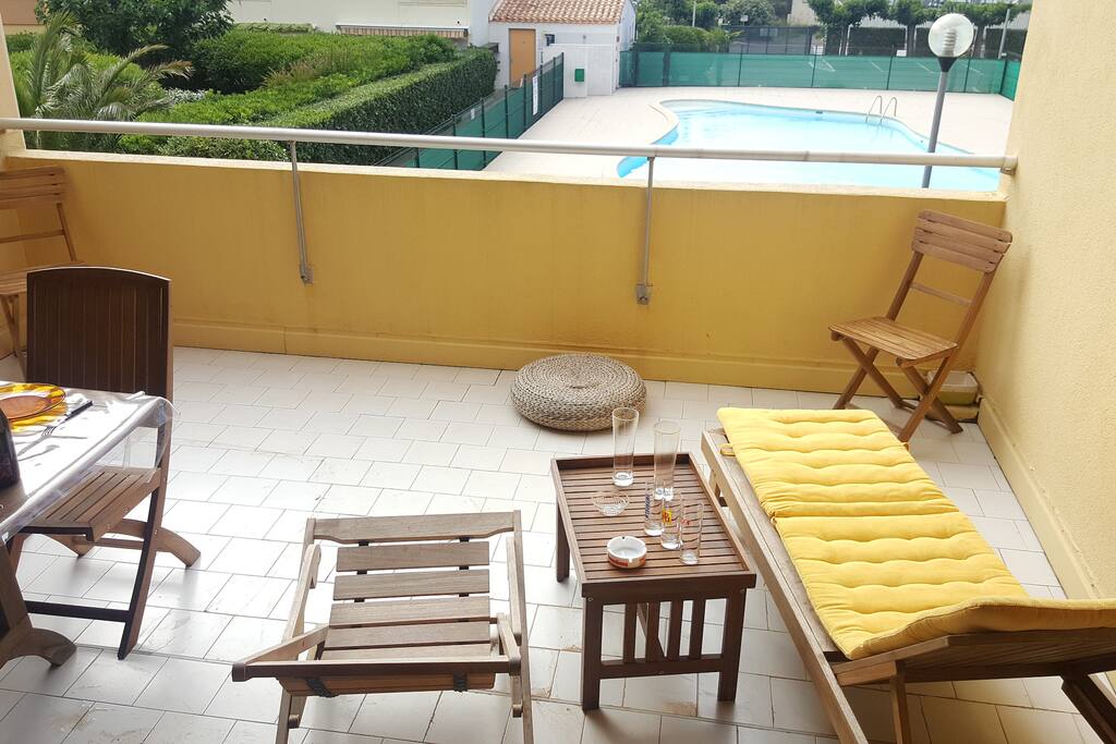 Terrasse ensoleillée l'après-midi