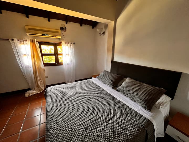 Главна стая със самостоятелна баня