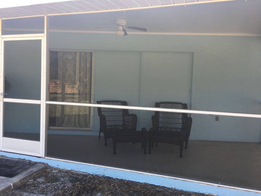 Screen sitting area