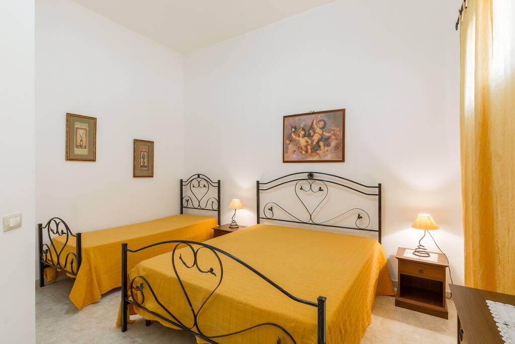 appartamento castagno camera da letto tripla