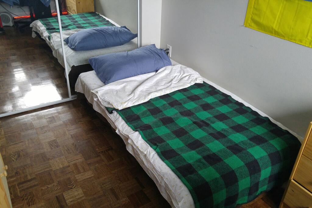 Bed 1/8