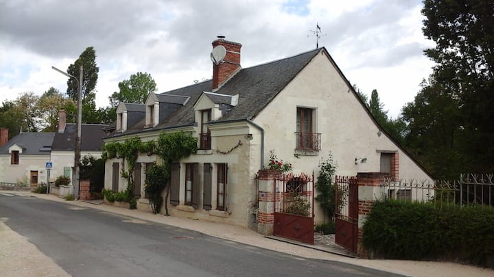 Candé-sur-Beuvron Vacation Rentals & Homes - Centre-Val de Loire, France |  Airbnb