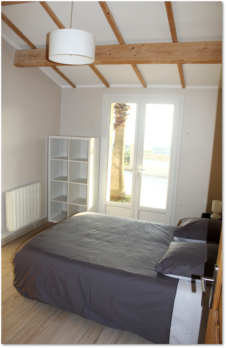 СПАЛНЯ 2 - легло 160 х 200 - Климатик - изглед към морето - директен достъп до палубата 