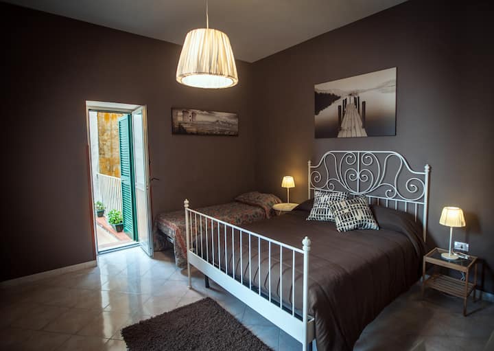 b&b Vento di Napoli Apartments for Rent in Napoli, Campania, Italy