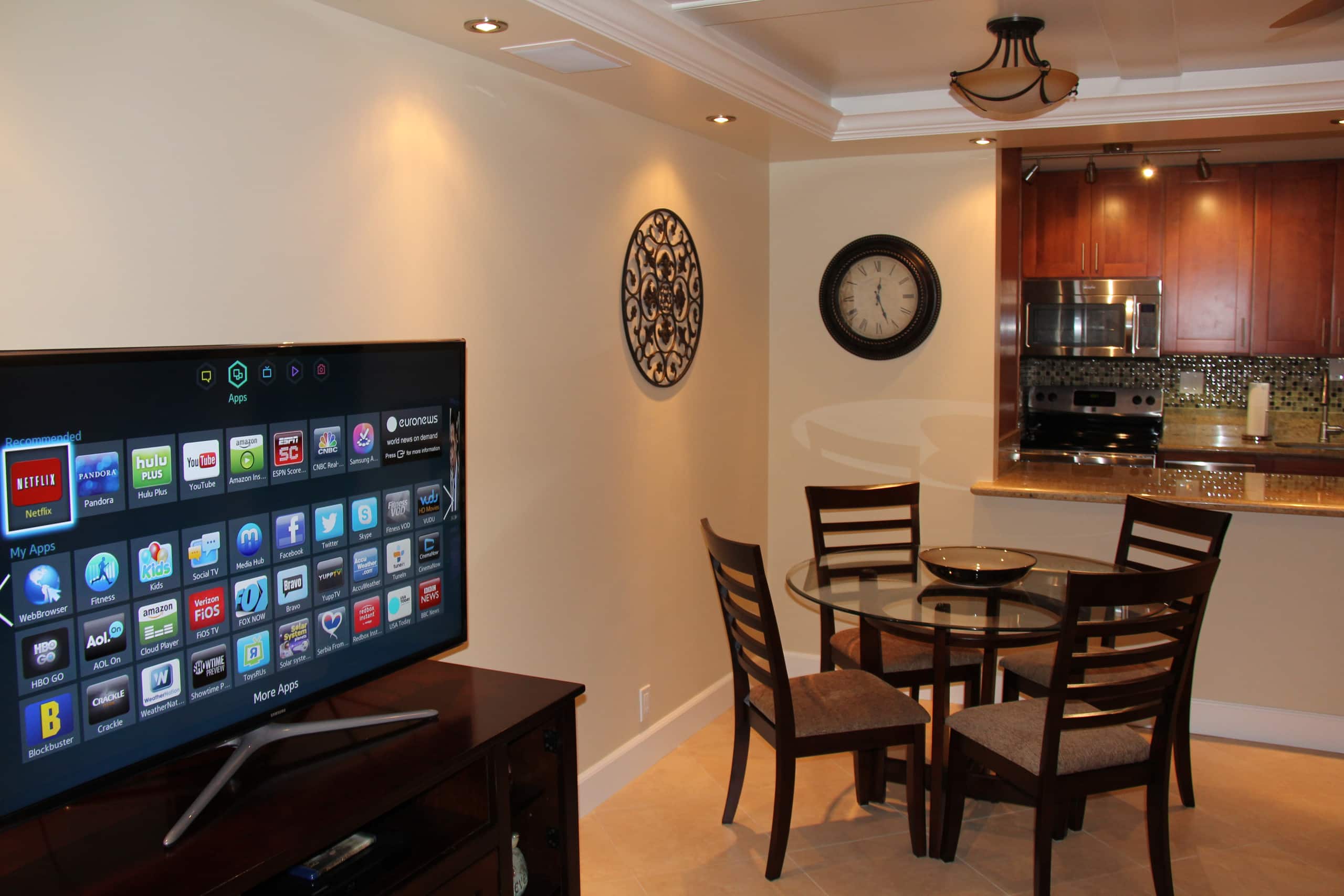 Condo in Kihei · ★4.98 · 1 bedroom · 2 beds · 1 bath - Image 6
