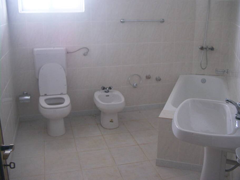 Bath Room (not private)