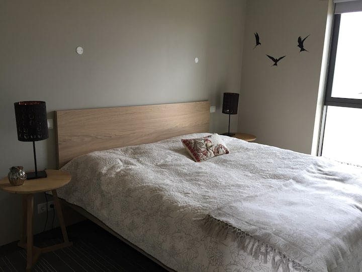 Спална соба 3 со брачен кревет (широк 180-220 см).