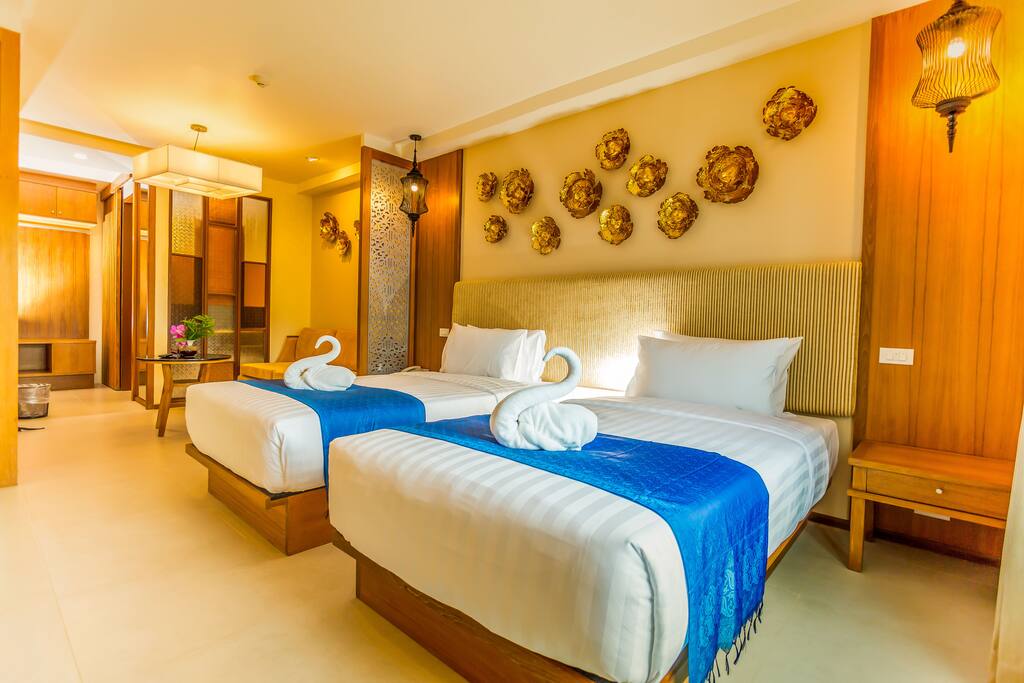 Deluxe Twin Bed Room