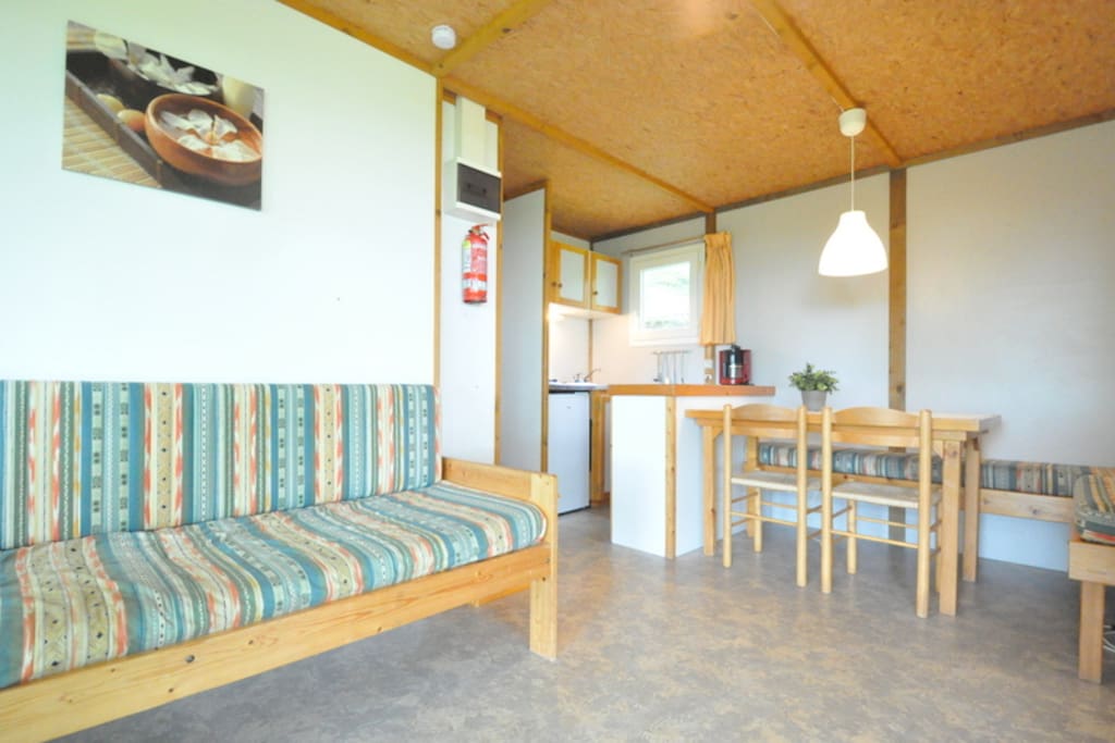 Salon / Salle à Manger avec coin cuisine