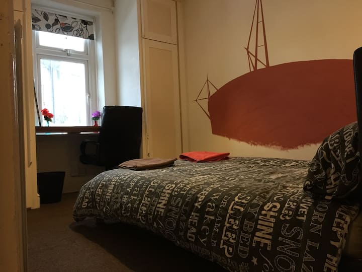 Double room - Experienced host.