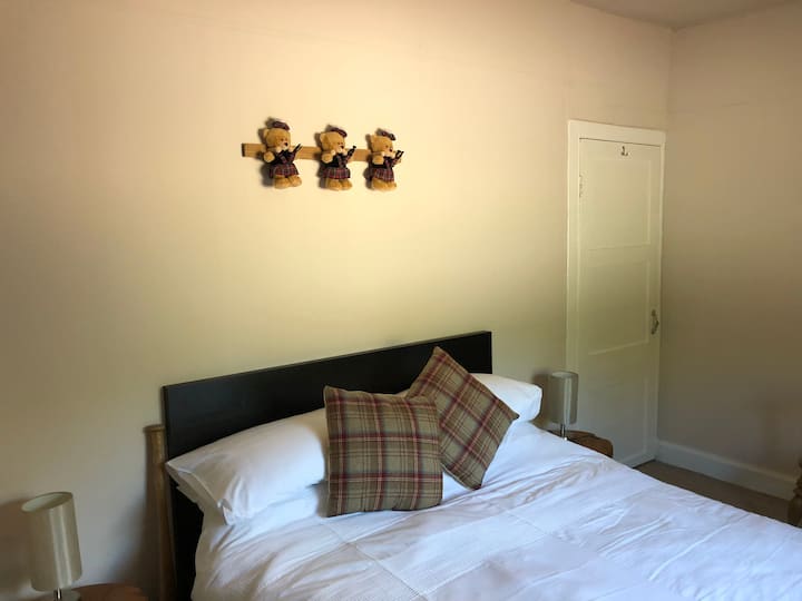 ห้องนอนใหญ่ (Master Bedroom)