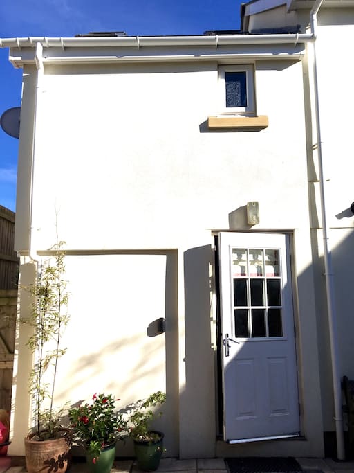 Annexe entry door at back of building. Guests have a key to this separate entrance so to come and go at leisure.