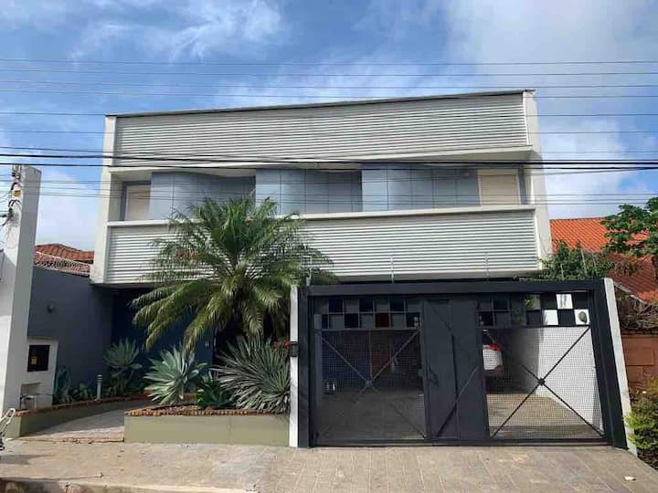 House in Marília/Centro/View of the Valley + Fireplace