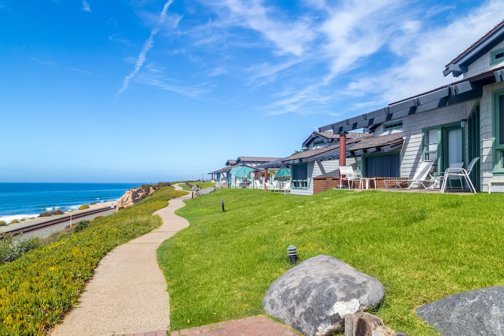 Wave Crest on the Beach in Del Mar Studio Condominiums for Rent in