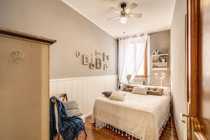 Segundo dormitorio con una cama matrimonial