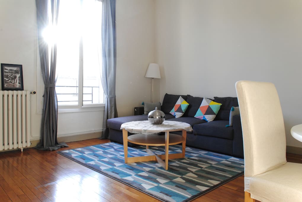 Spacious Living room