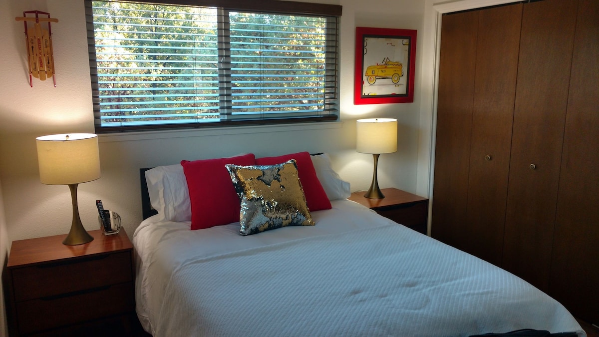 غرفة النوم الثالثة للضيوف