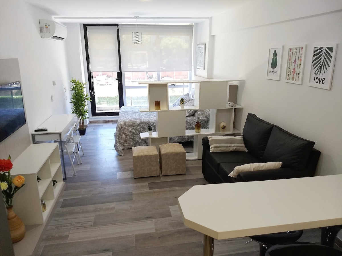 Furnished studio apartment with balcony in Puerto Madero