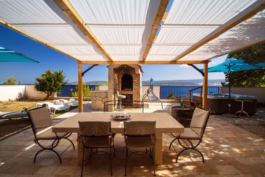 Sea view terace only for you
