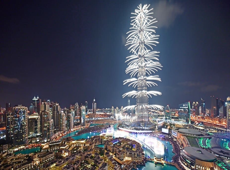 New Year's Eve Fireworks and Fountain show at Burj Khalifa