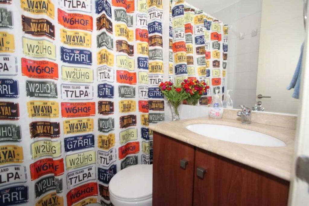 Baño con ducha y tina