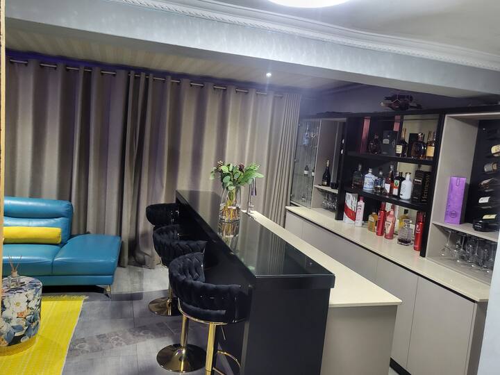 A Stylish, Comfortable Modern 2 Bedroom Home. - Krugersdorp