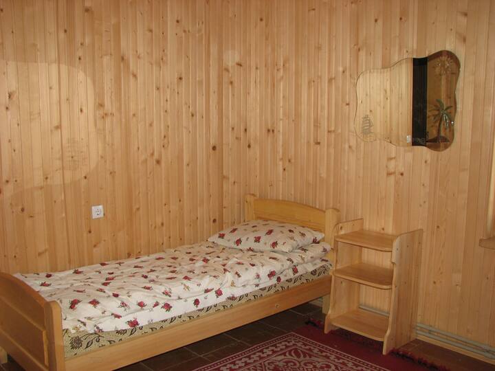 საძინებელი 8