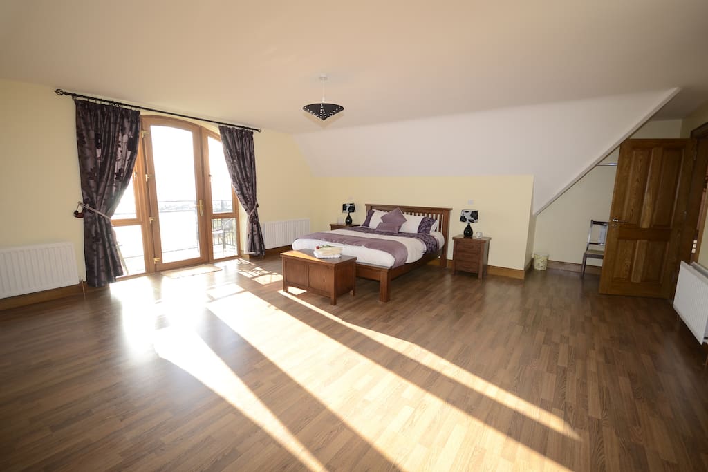 TEMPLE VIEW DELUXE SUITE