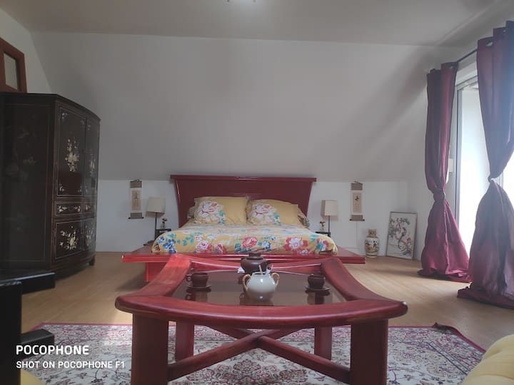 Ძენის ოთახი 4 ადამიანი