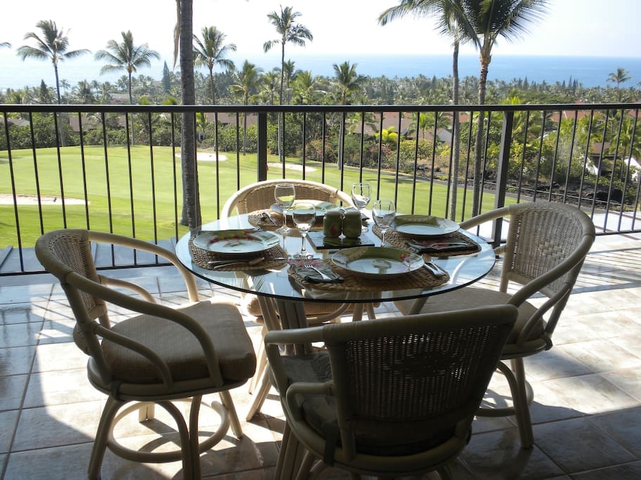 LANAI WITH A BARBECUE IN THE CORNER