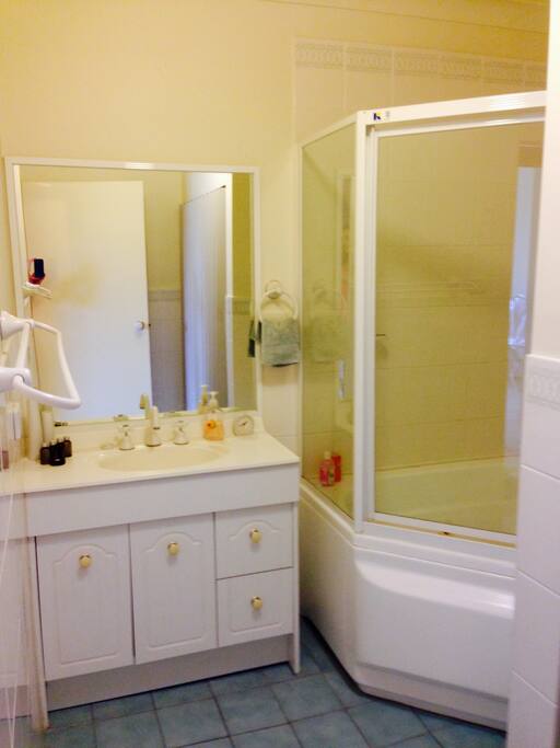Spa/shower