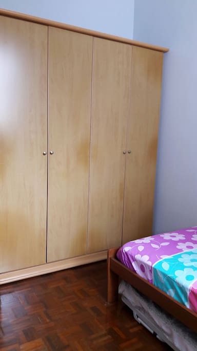 4 doors with 4 drawers wardrobe