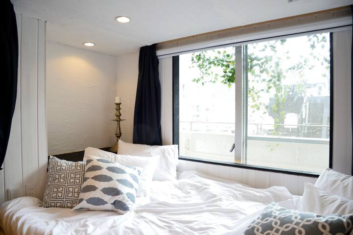 1 Min From Akasaka Station Cinema Style Space 704 Apartments For Rent In Minato City Tōkyō To Japan