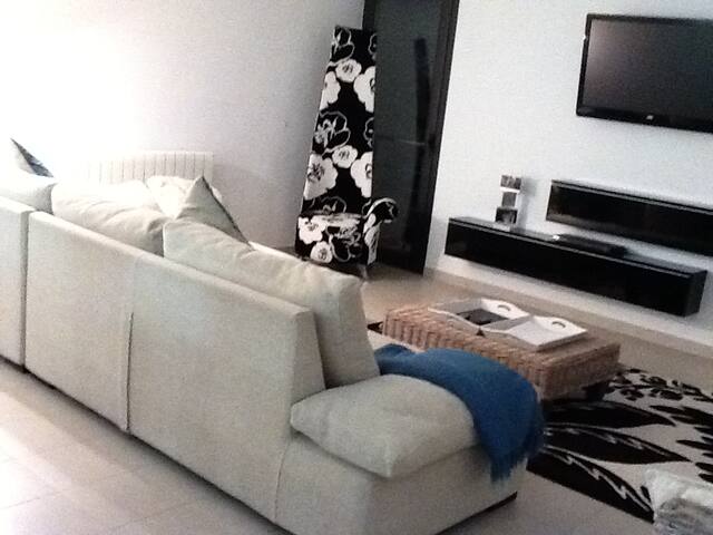 Villa Mimma is situated near Purto Portals Marina. gallery image 3