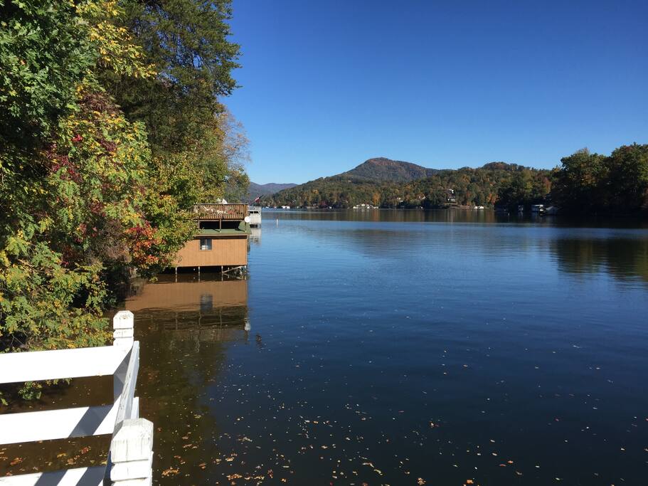 Acorn Cabins boat dock