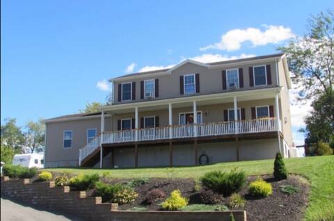 PSU home - sleeps 13+