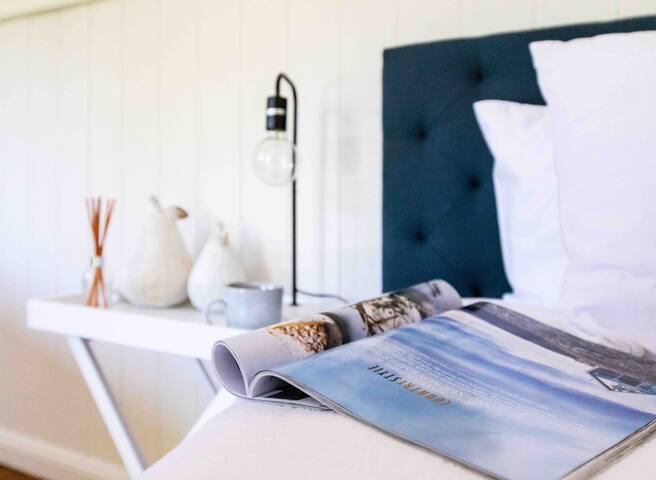 Wobbly Boot Estate – Lrg luxury 5bd home with pool gallery image 4