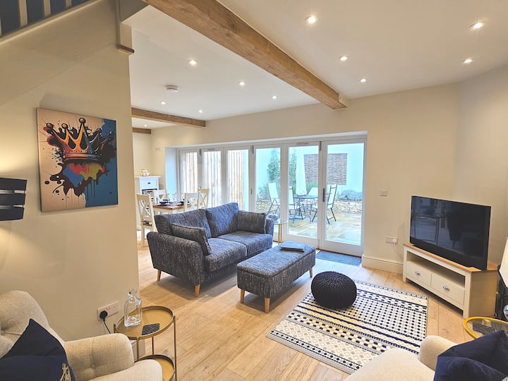 Cosy Cotswold Cottage Near Bath, Sleeps 4+parking! - Castle Combe