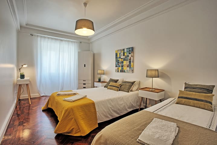 LIVERPOOL TERRACE up to 14 guests gallery image 2