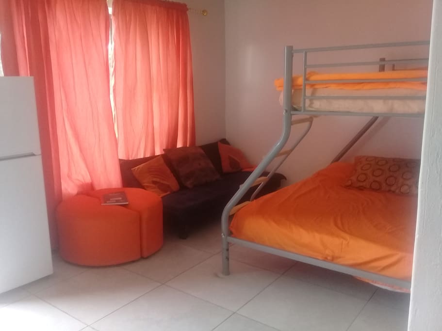 Six sleeper @R750