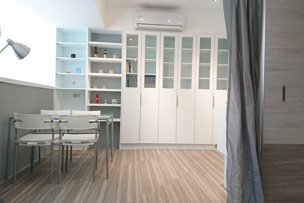 Spacious work area