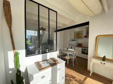 Charming house 5 minute walk to Pors Carn beach