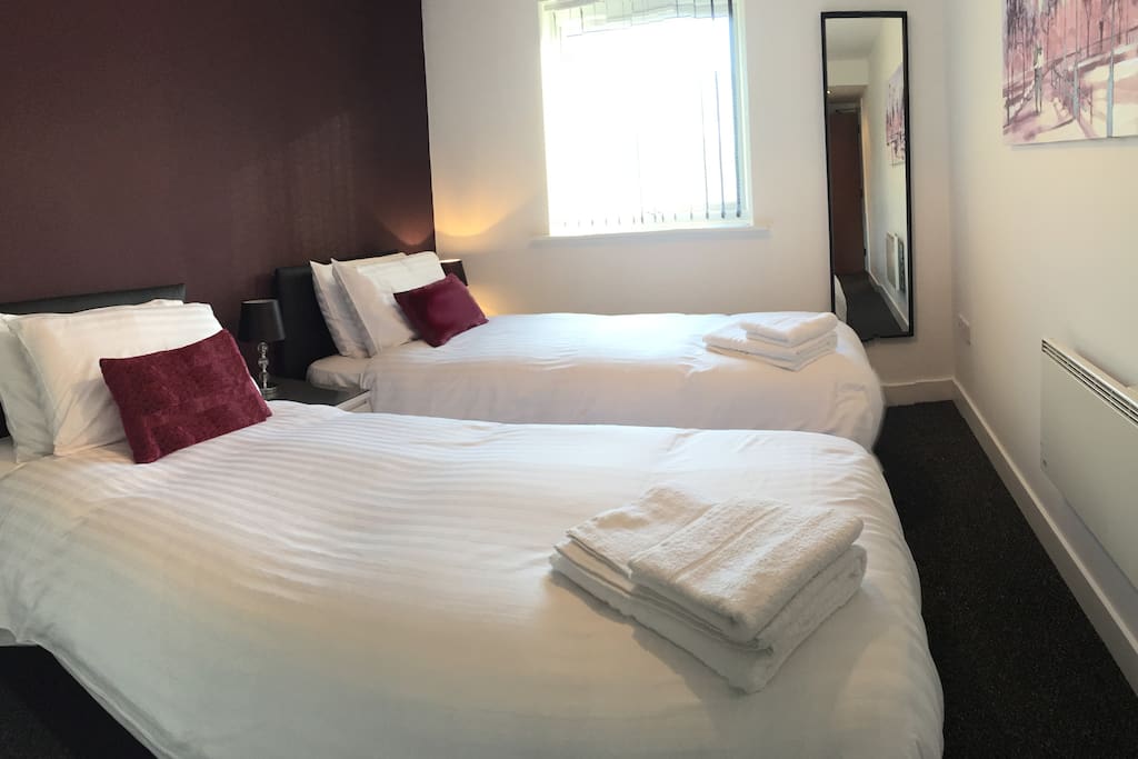 Bed 1 - Twin Bed arrangement