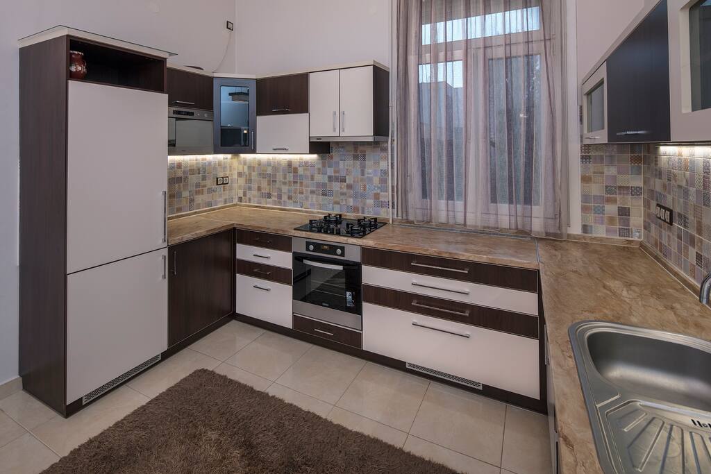 Microwave, cooker, oven and fridge with ice cubes ;)
