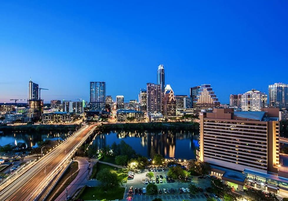 Conveniently located one block from The Long Center and Auditorium Shores
Direct access to Lady Bird Lake hike and bike trails and kayaking.
Panoramic views of Town Lake and downtown Austin