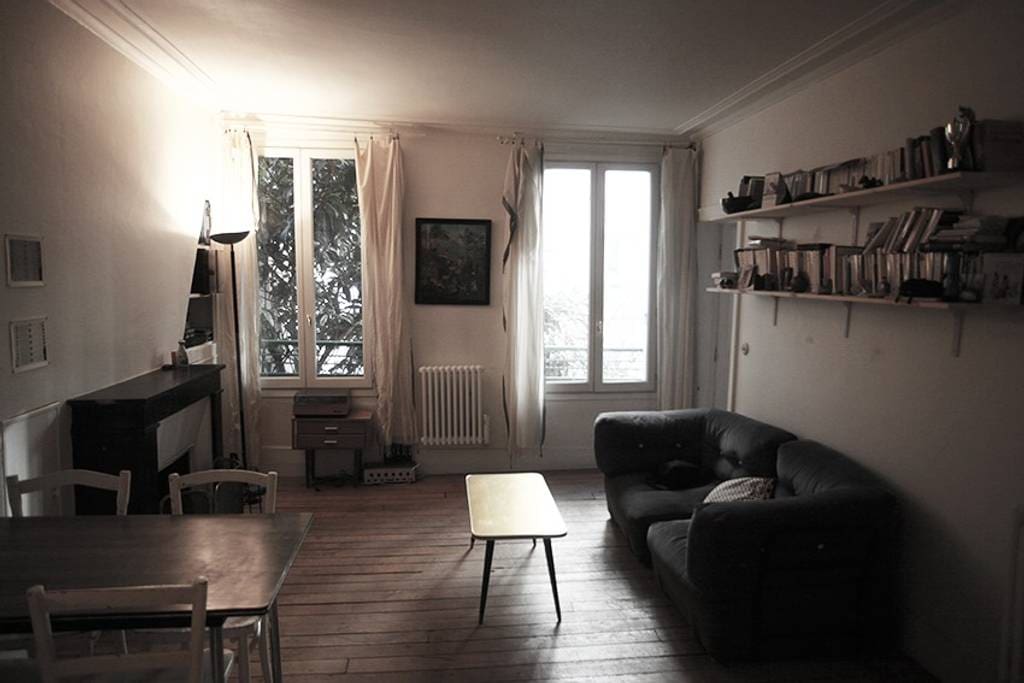 Salon sur cour arborée