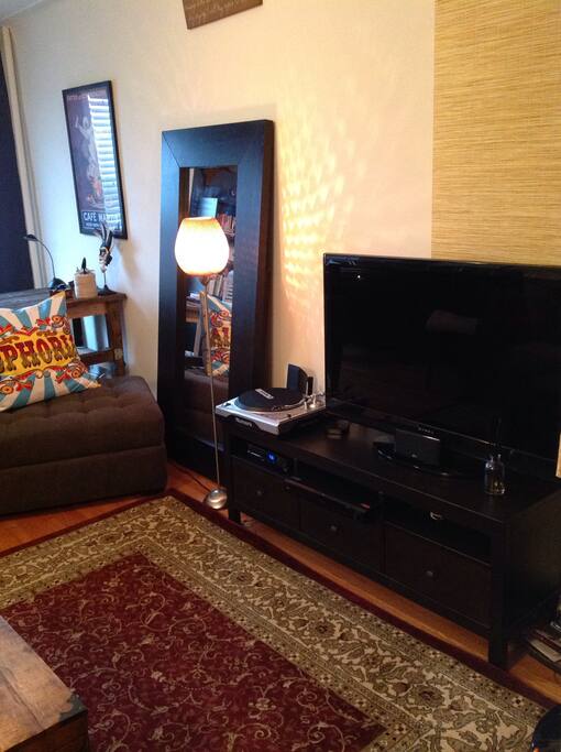 Full Cable & High Speed Internet Included